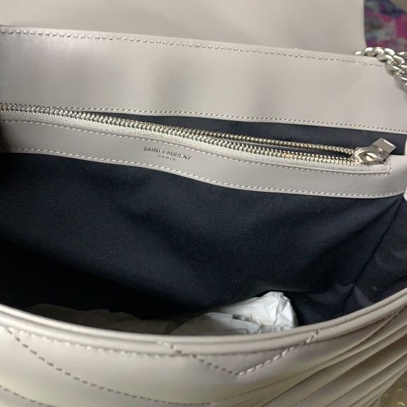 Large Loulou Chain Bag PearlGray Matelassé Leather - Picture 14 of 16